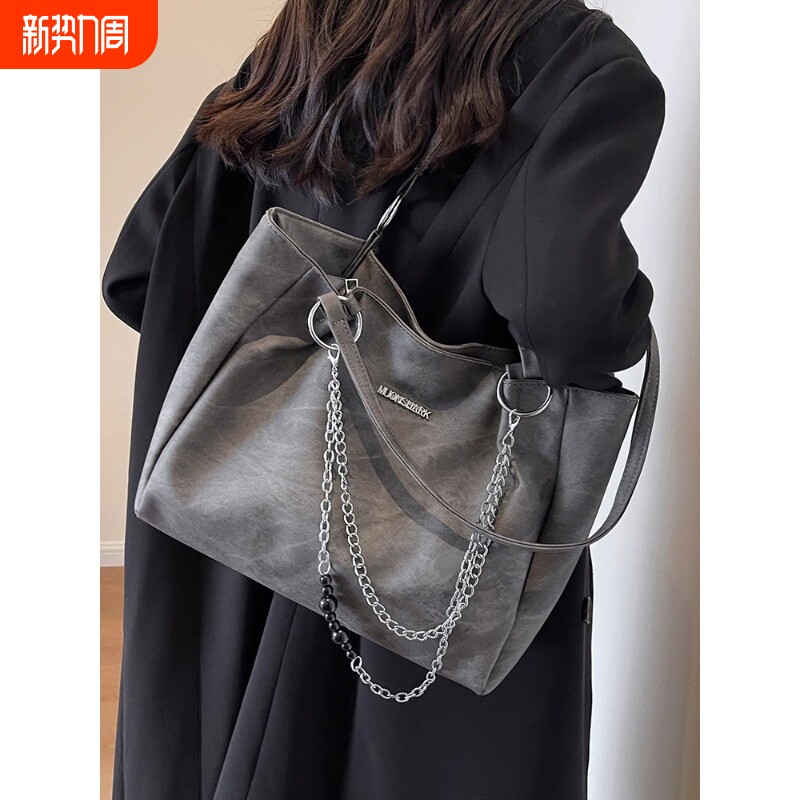 金玉鸟高级大容量包包女2024新款大学生单肩包通勤托特包链条白色