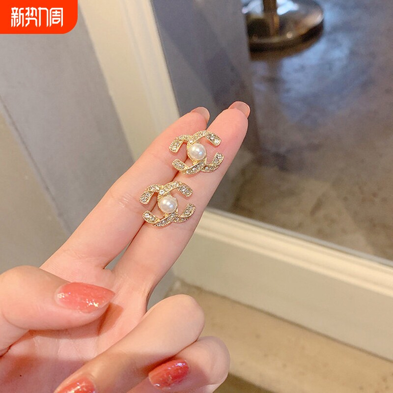 小香风法式珍珠耳钉S925银针高级感精致新款爆款轻奢气质耳环饰品