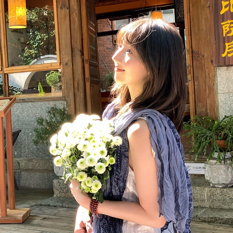 森系文艺复古棉麻碎花围巾女云南大理新疆旅游丝巾民族风披肩冬季