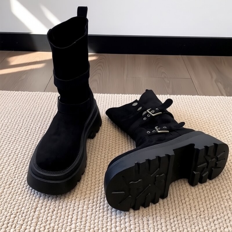 ivaj厚底英伦风马丁靴女款2026新款秋冬季爆款显瘦绒面复古短