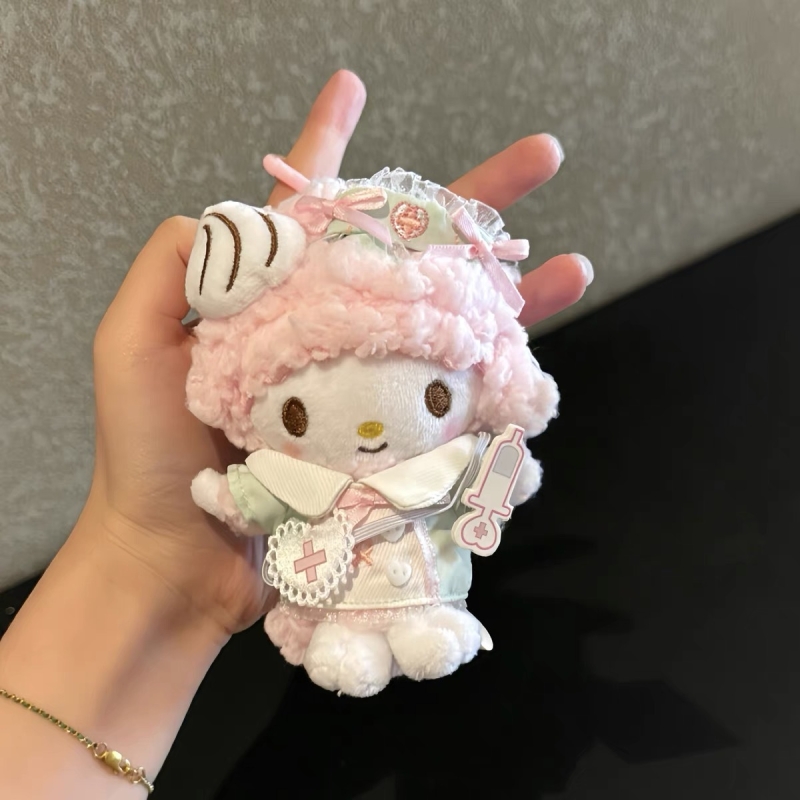 日本代购正版piano小羊护士套装高颜值包包挂件钥匙扣可爱毛绒玩