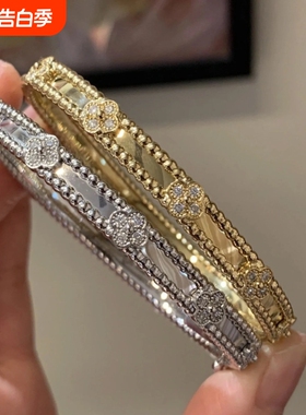 新款四叶草万花筒手镯女V金镀18k玫瑰金白金窄版水钻叠戴手环轻奢