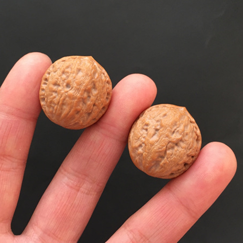 京八棱文玩野生指尖核桃把玩麒麟纹官帽矮桩异形小手捻鹰嘴手把件