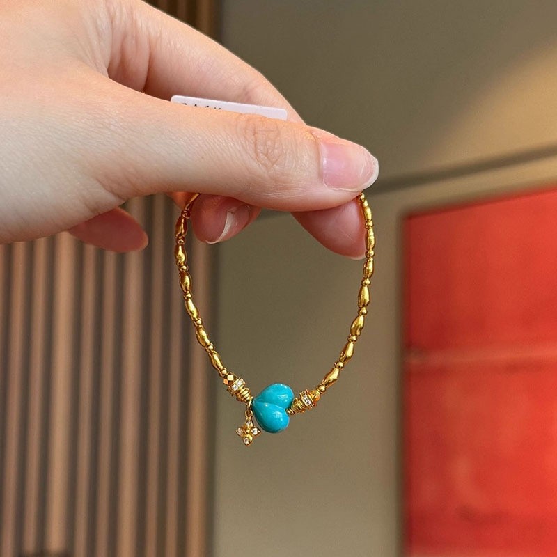 复古金色绿松屁桃爱心手链新中式高级感轻奢时尚小众设计手串饰品
