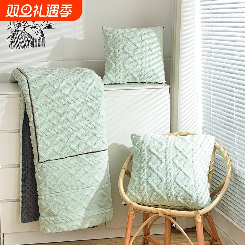 加厚多功能抱枕被子两用塔芙绒毯子靠垫靠枕头被折叠汽车载午休被