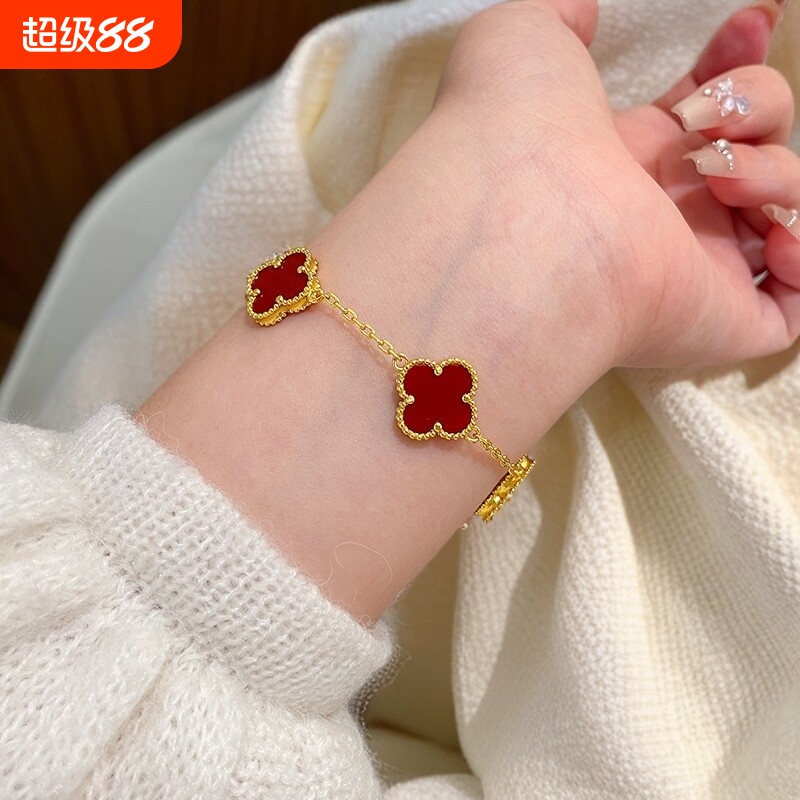 时尚简约四叶草项链送女友锁骨链吊坠轻奢气质钛钢高级感百搭爆款