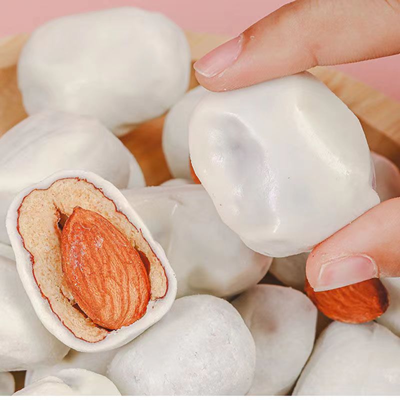 网红奶枣巴旦木夹心无核奶酪枣杏仁新疆枣零食特产休闲小吃即食