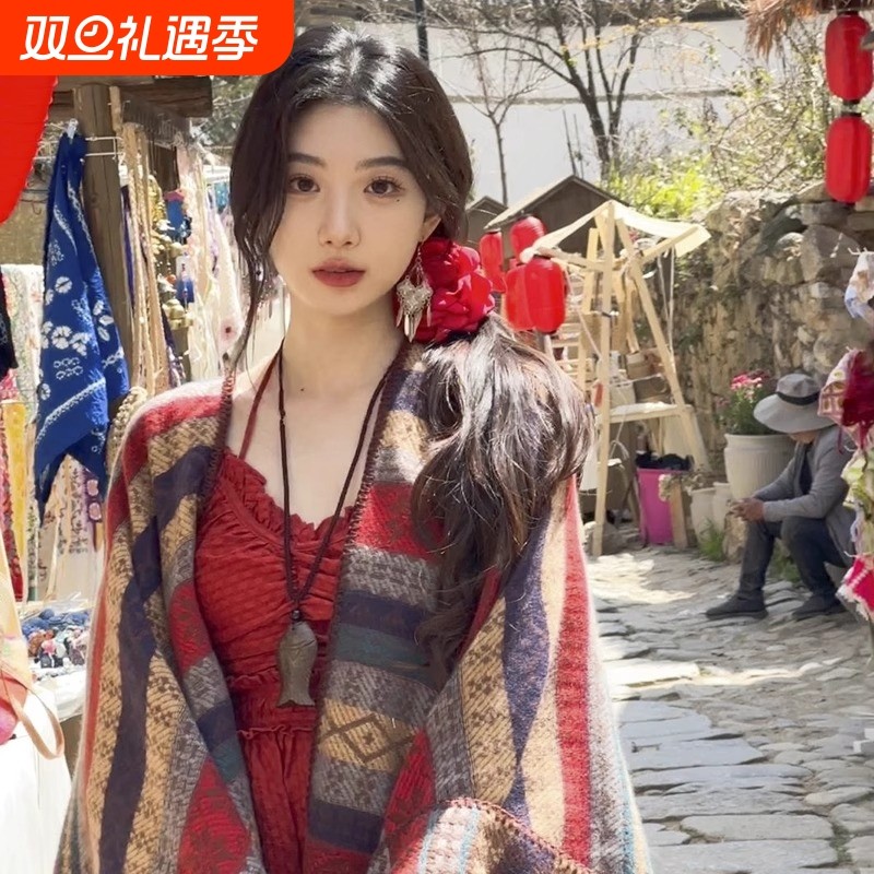 波西米亚风氛围旅游披肩女外搭2025新款复古民族风红色感披风斗篷