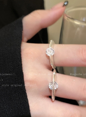 小红书同款可转动锆石星球环绕锆石戒指女时尚气质高级感食指戒指