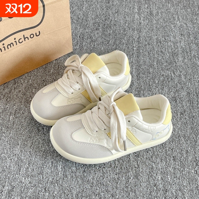 品牌断码板鞋女2025春秋季新款百搭小众鞋子学生厚底小白鞋休闲运