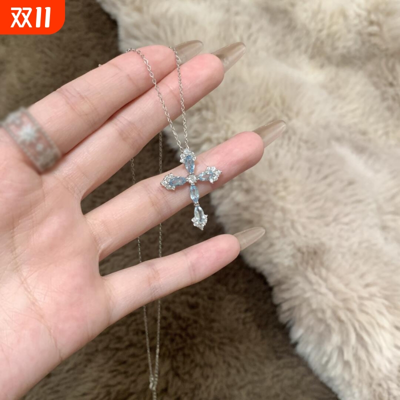 时尚清冷高级感蓝色十字架吊坠项链女小众独特个性百搭轻奢锁骨链