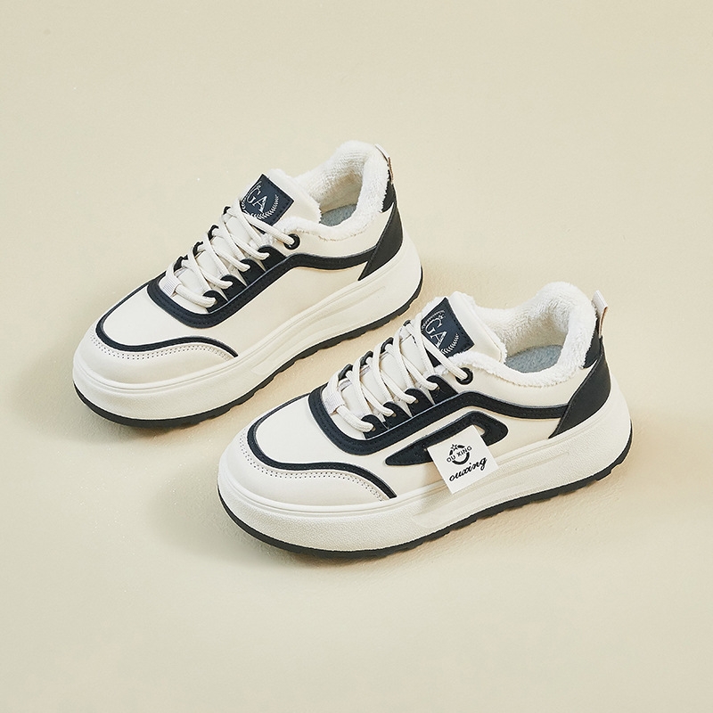 春秋季新款厚底女鞋爆款时尚气质百搭鞋子女运动板鞋小白鞋不累脚