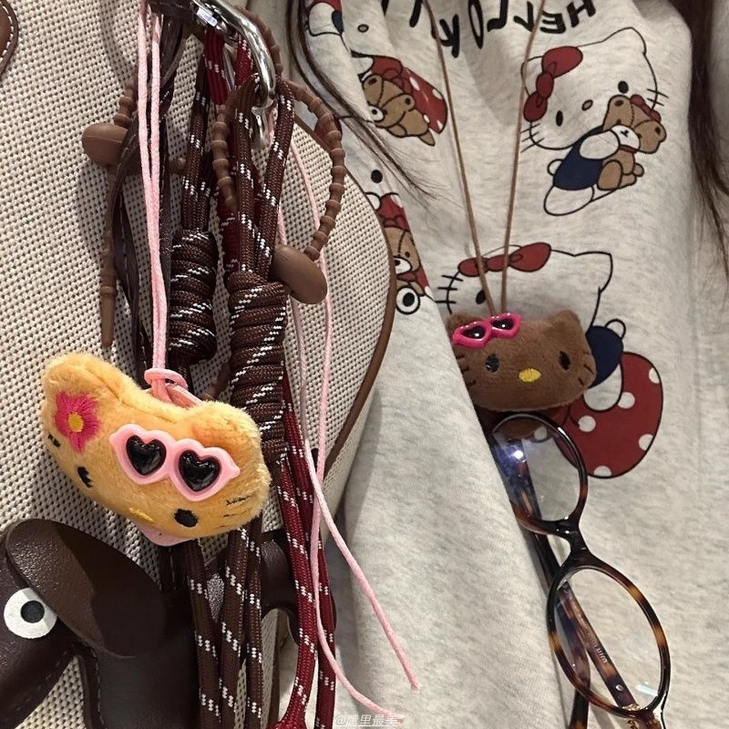 黑皮豹纹KT猫挂绳项链甜酷辣妹毛衣链kitty眼镜收纳挂脖配饰