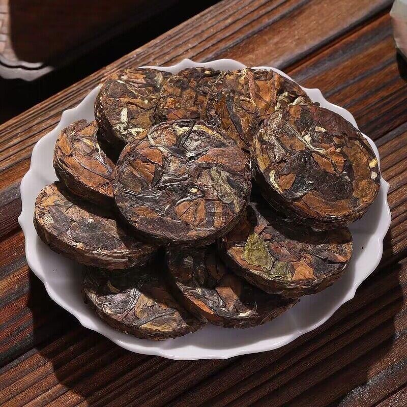 21年福鼎荒山老白茶高山白牡丹贡眉寿眉小茶饼饼干茶独立包装批发