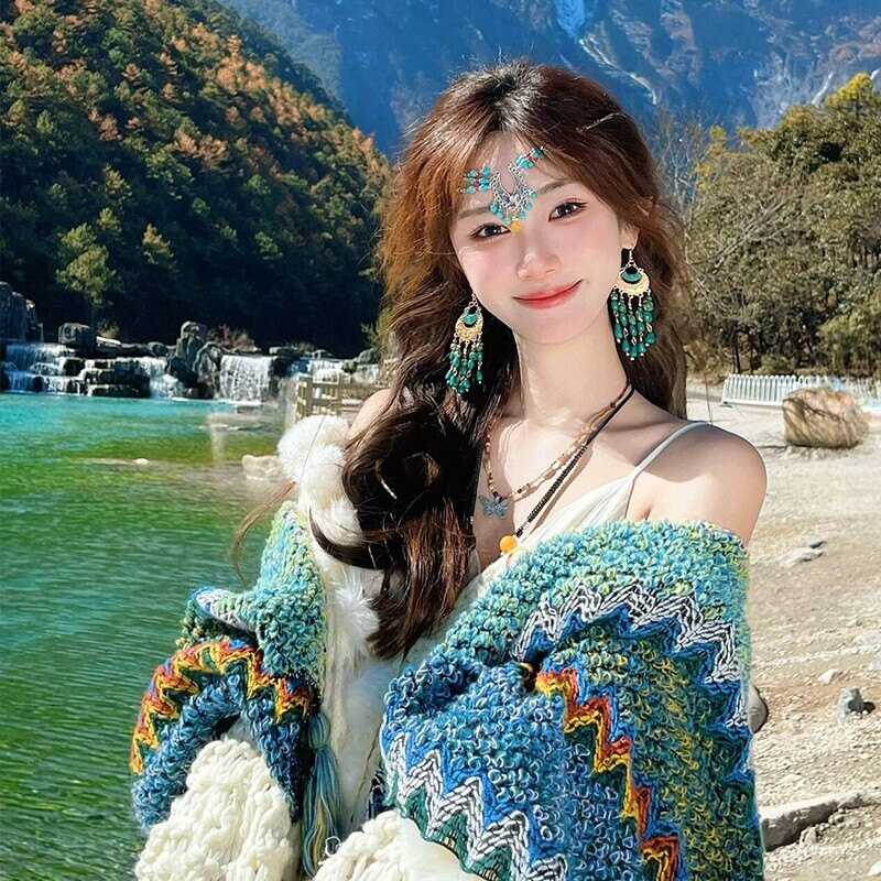 民族风云南披肩外搭针织丽江旅游穿搭新疆西藏斗篷披风围巾女出游