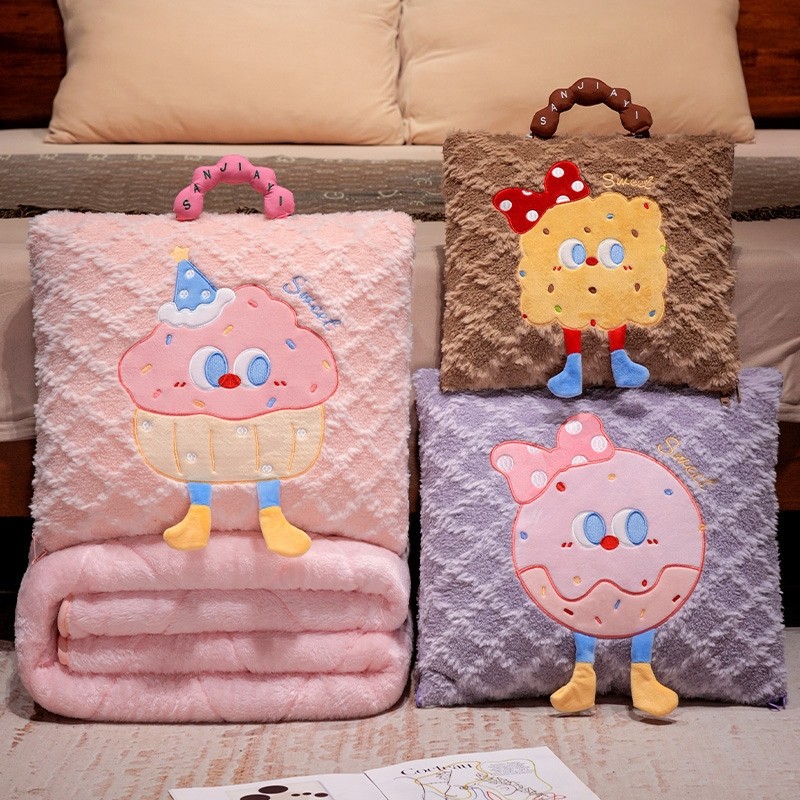 创意饼干抱枕被办公室用两用靠垫被子汽车抱枕靠垫被加厚加绒款女