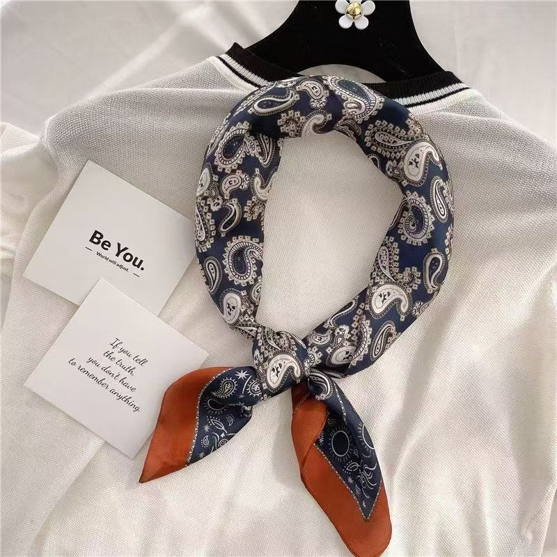 腰果花小方巾丝巾女2025新款秋冬季高级感搭配系脖子配饰围脖围巾
