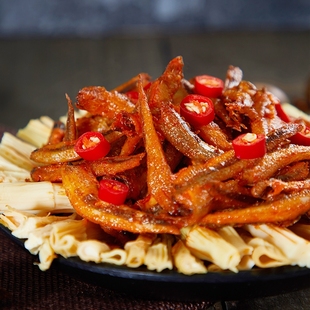 抓鱼 劲辣小鱼仔毛毛鱼干零食湖北特产小吃香辣下饭开袋即食 猫