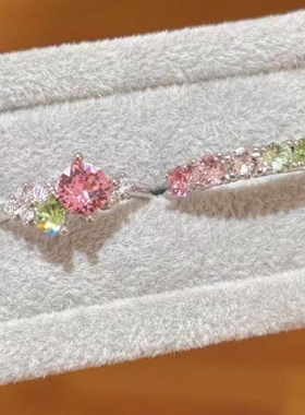 春日限定粉绿撞色彩色戒指小众设计不撞款显白神器可叠戴双戒组合