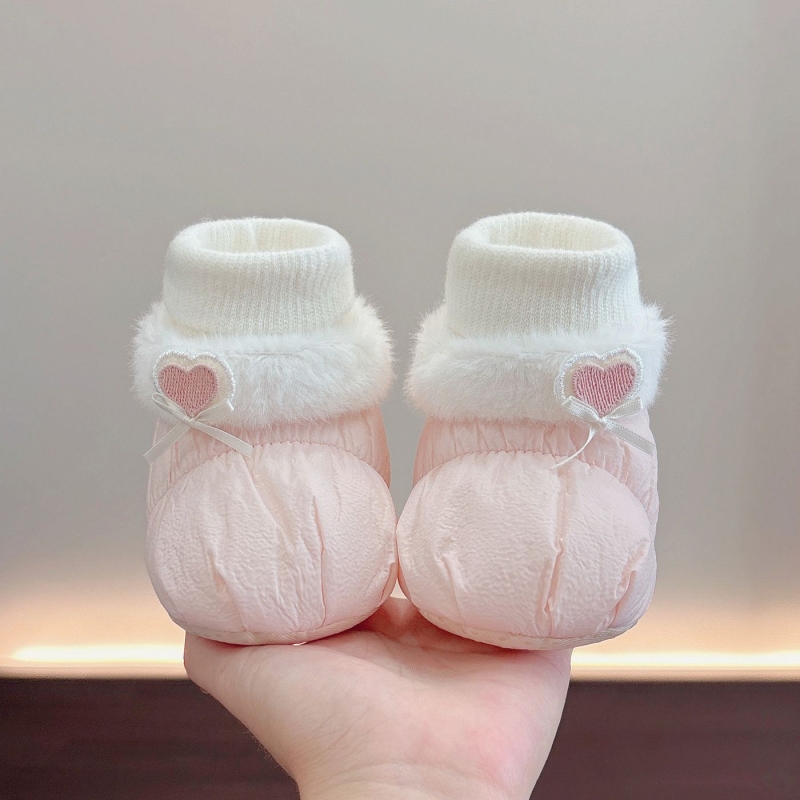 冬季婴儿鞋子0-1岁男女宝宝新款卡通软布底加绒保暖加厚保暖棉鞋