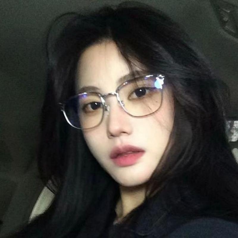 高颜值半框近视眼镜学院风防蓝光不挑脸型素颜平光镜架男女同款