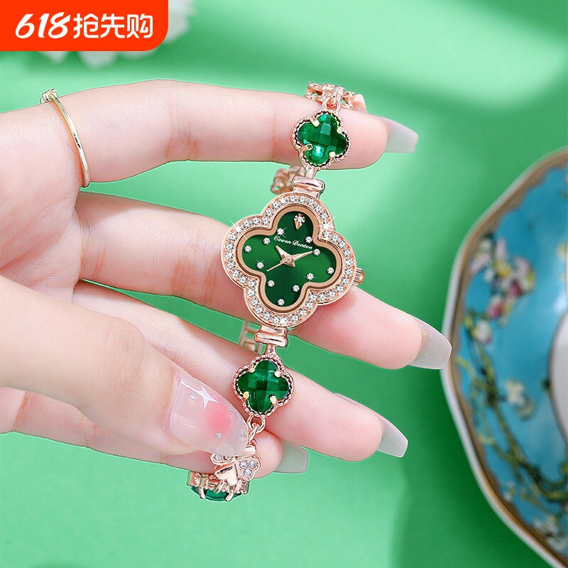 四叶草手表女士新款手链女款轻奢小众时尚气质腕表石英防水普通