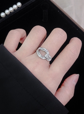 925纯银结扣马蹄扣戒指女士镶嵌长方钻网红轻奢时尚指环名媛甜美