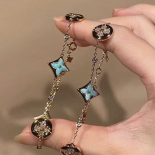 高版本菱形贝母天河石镶钻四五花手链女18K玫瑰金轻奢小众四叶草