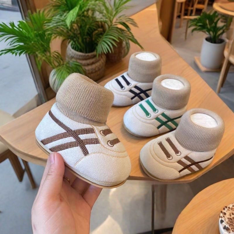 秋冬季婴儿鞋子0-1岁男女宝宝软底鞋袜3-6到12个月防滑加厚学步鞋