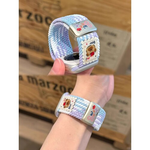 紫罗兰小熊手表带编织磁吸表带手环表适用苹果手表S11iwatch10华为FIT4pro可爱磁吸扣高颜值粉色蓝色通用