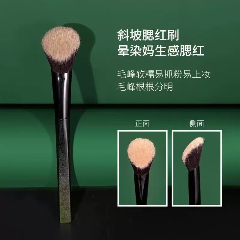 升级款M65坡形腮红膏刷柔软上妆自然化妆刷高光腮红刷粉底斜坡