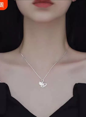 送女友银杏叶项链女小众设计高级感锁骨链2026年新款潮耳饰品钛钢