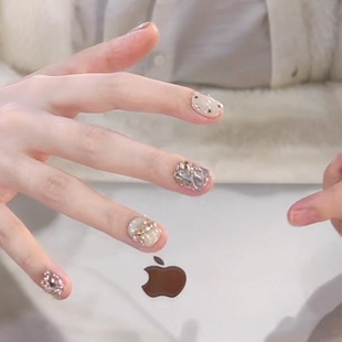 卡佩尔手工穿戴甲短款闪钻蝴蝶美甲贴片显白高级感可拆卸甲片