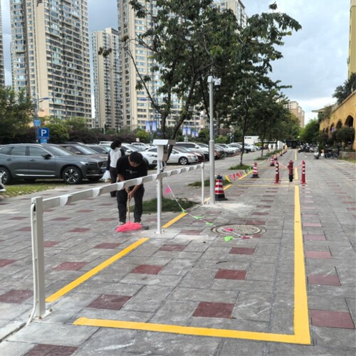 电瓶车充电支架防雨立杆线管带插座方管架子拼接安装电动车充电桩