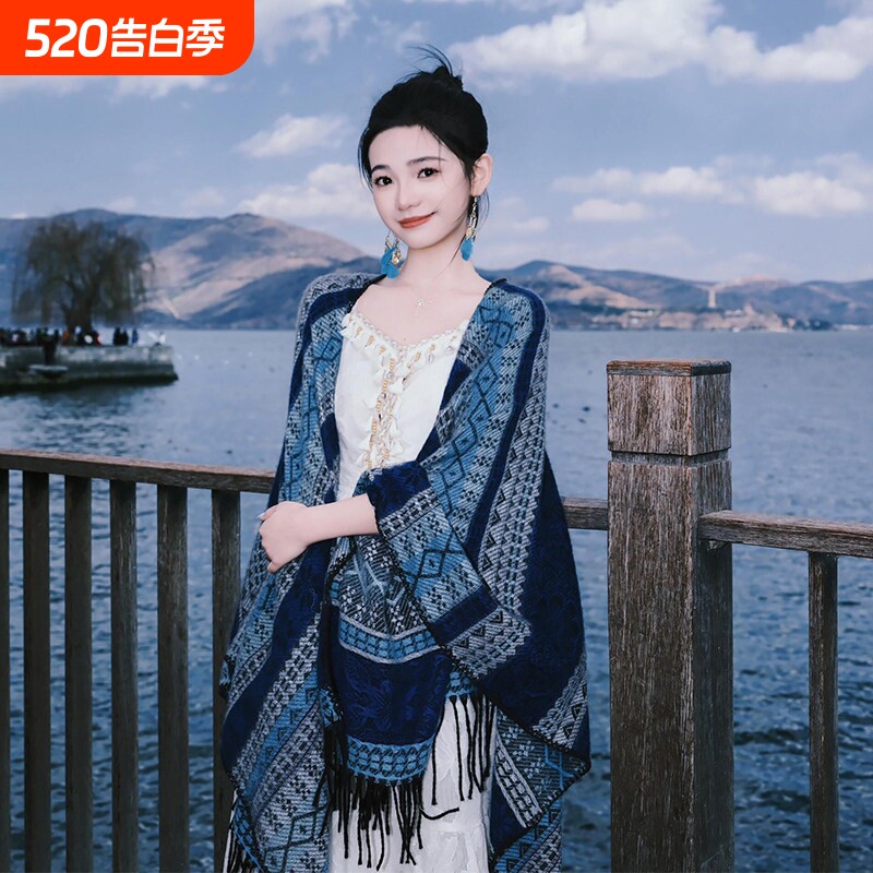 2026新款民族风蓝色披肩女外搭氛围感云南旅游穿搭拍照披风斗篷