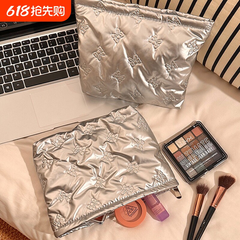 简约韩系pu爱心手拿包化妆包护肤品零钱包内胆多功能收纳袋高级感