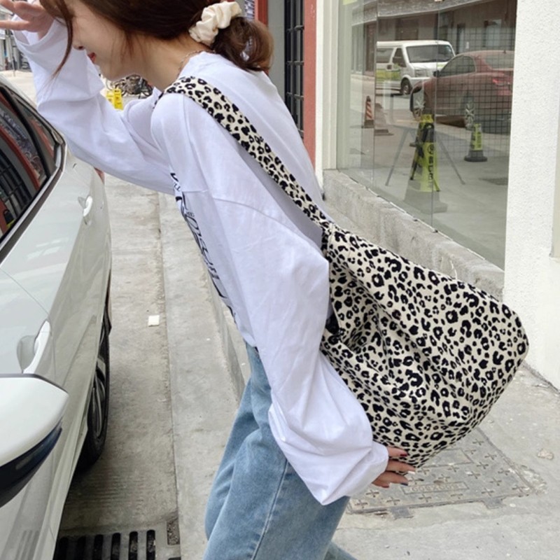 1个日韩ins摩登小豹纹斜挎包洋气单肩帆布包女学生百搭布袋,运动包/户外包/配件,单肩包,淘宝优惠券,粉丝福利购,淘宝优惠卷