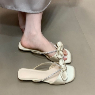 法式 凉拖鞋 女夏外穿2025新款 蝴蝶结水钻带甜美仙女风方头一字凉鞋