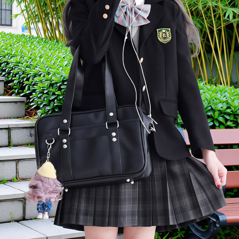 风格邮差包形单肩手提包学院风通勤女包JK制服风PU斜挎包黑色铆钉