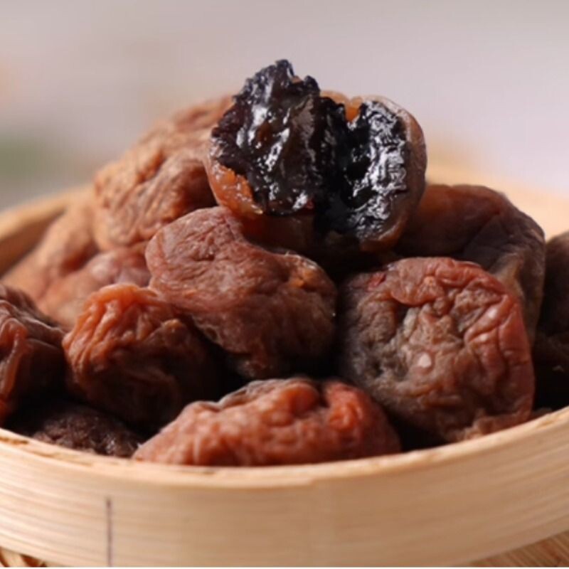梅子爆浆葡萄梅子软籽梅加夹葡萄咸蜜饯健康办公室零食