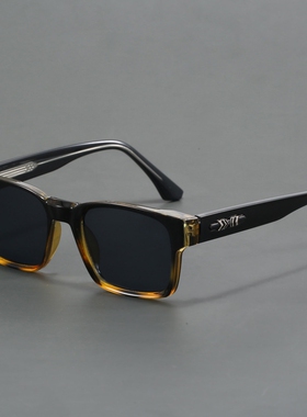 新款粗框近视镜超轻防蓝光变色眼