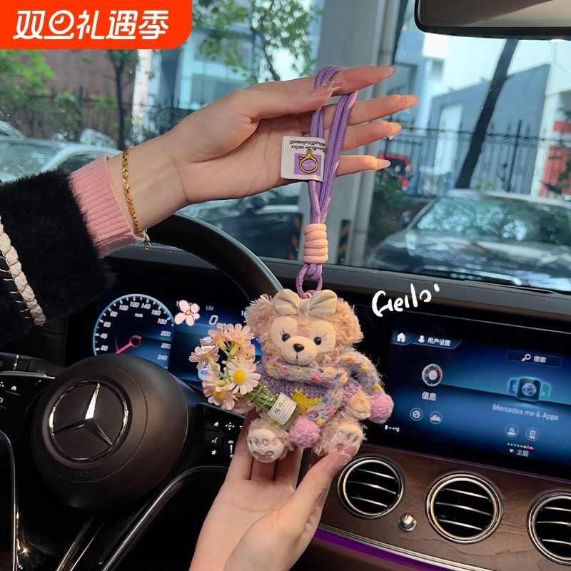 雪莉玫毛绒公仔汽车挂件可爱2025新款车内饰品摆件女生后视镜装饰