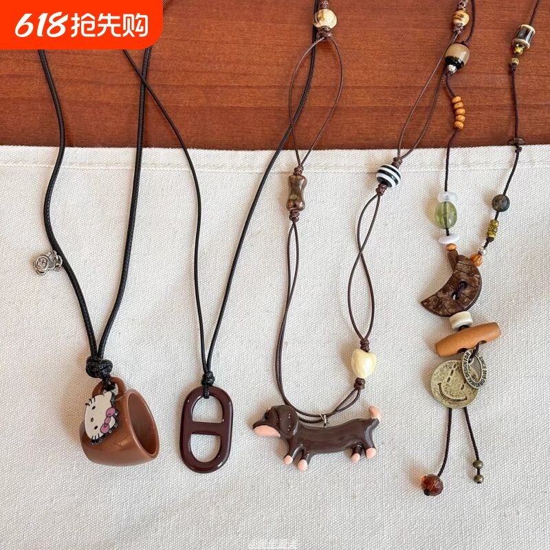 陶瓷!可爱腊肠狗猪鼻子穿搭吊坠项链女夏复古长款配饰毛衣链琥珀