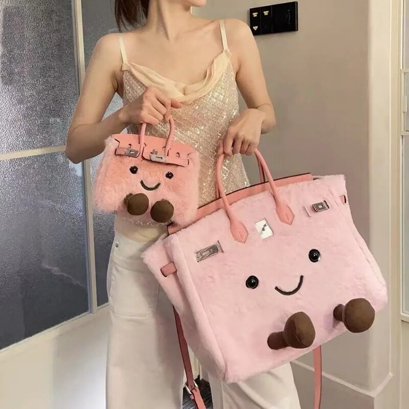 毛绒精致可爱手提铂金包2026女大容量单肩斜挎包卡通女包小精灵