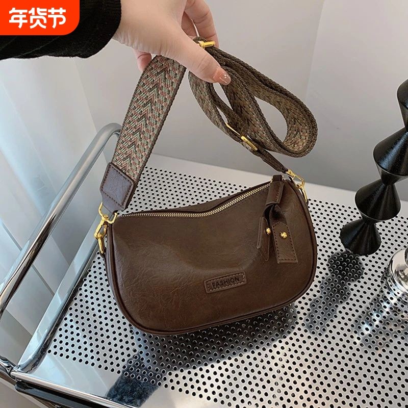 金玉鸟流行波士顿包包复古时尚2025新宽带斜挎包女百搭小包枕头包,箱包皮具/热销女包/男包,通用款女包,淘宝优惠券,粉丝福利购,淘宝优惠卷