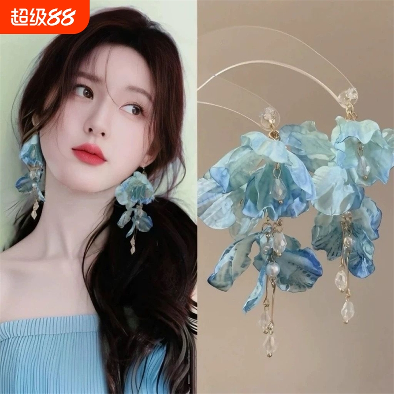 赵露思同款耳环蓝色花朵布艺旅游度假耳饰耳钉耳夹无耳洞2025春夏