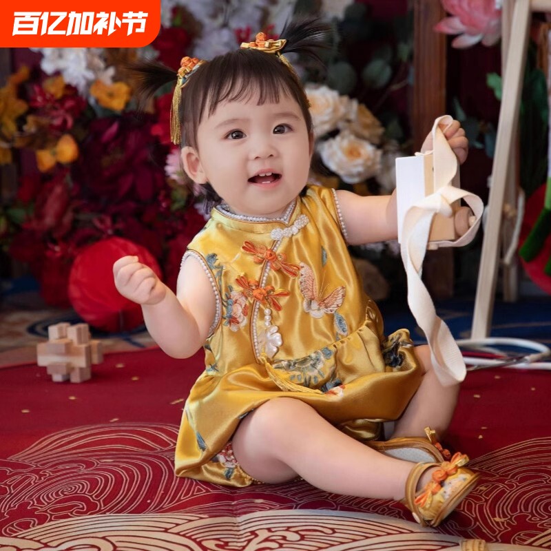 周岁女宝礼服中式旗袍金色百天宝宝连体抓周宴冠衣春夏季高端唐装
