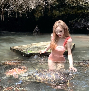 网红辣妹风连体泳衣露背网红夏季 泡温泉ins 新款 甜美性感度假泳装