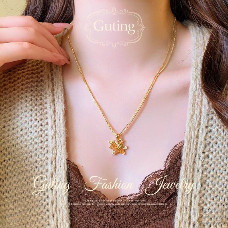 金色马年吊坠满钻项链女高级感轻奢小众配饰品2026新款爆款首饰品