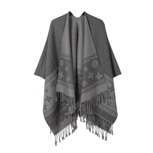 新款 大牌披肩斗篷外搭女秋冬街头走秀气质保暖仿羊绒围巾 欧美时尚